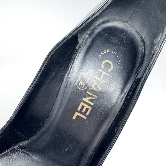 CHANEL Black Patent Leather Peep Toe Heels Pumps with Gold CC Logo Size EU 37 - Picture 9 of 12
